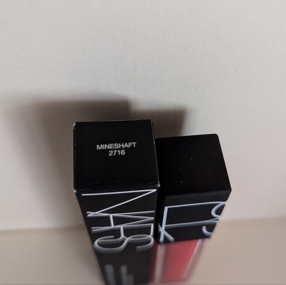 NARS Velvet Lip Glide - Mineshaft - Picture 2 of 2